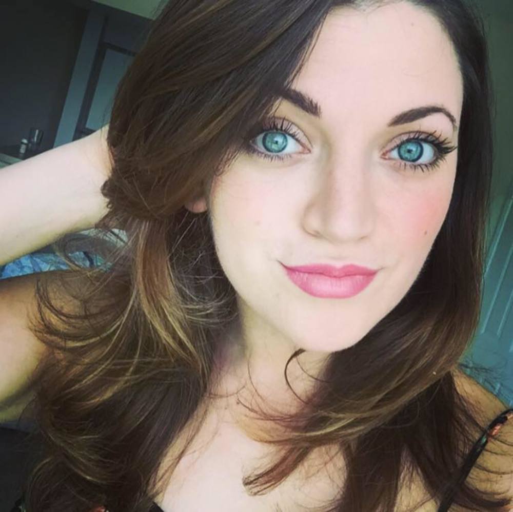 Meet your Posher, Andrea